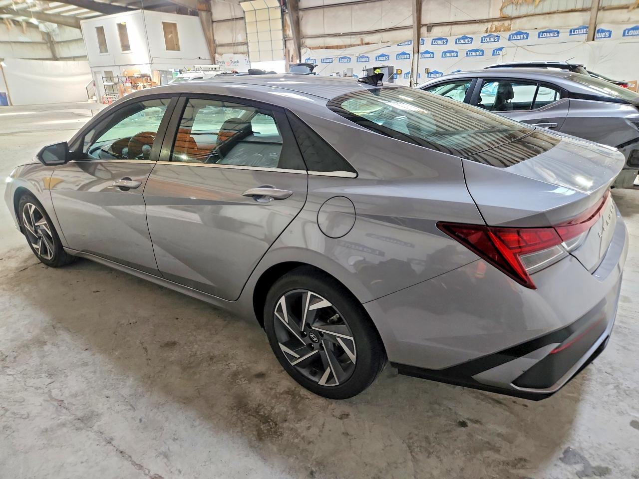 2025 HYUNDAI ELANTRA LIMITED — снимка 2