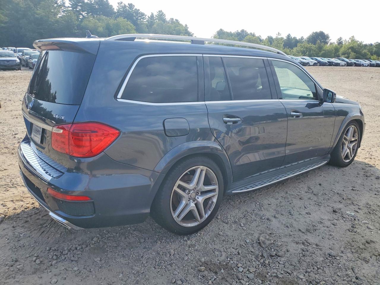 2013 MERCEDES-BENZ GL 550 4MATIC — снимка 3