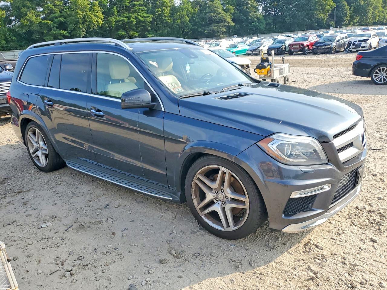 2013 MERCEDES-BENZ GL 550 4MATIC — снимка 4