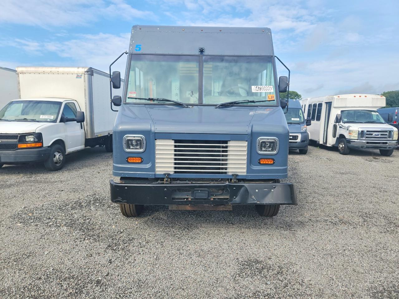 2021 FORD F59 — photo 5