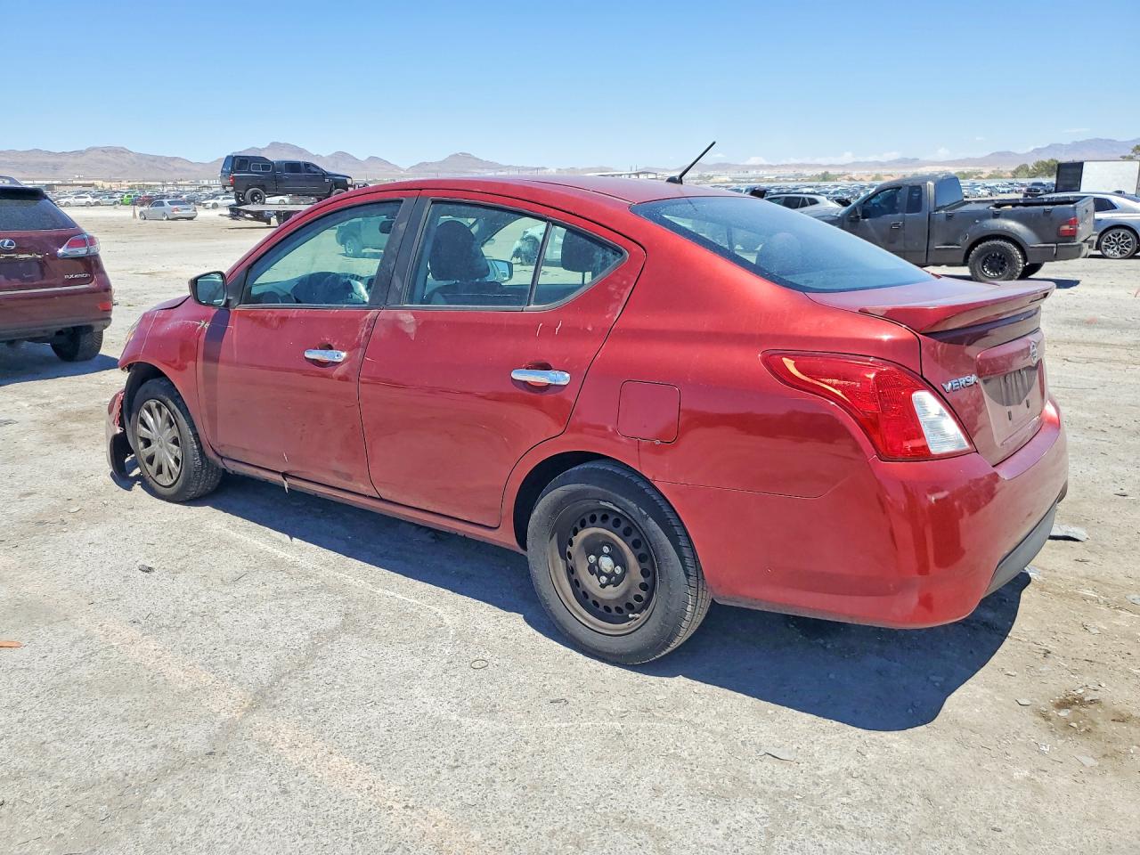2017 NISSAN VERSA 1.6 SV — снимка 2