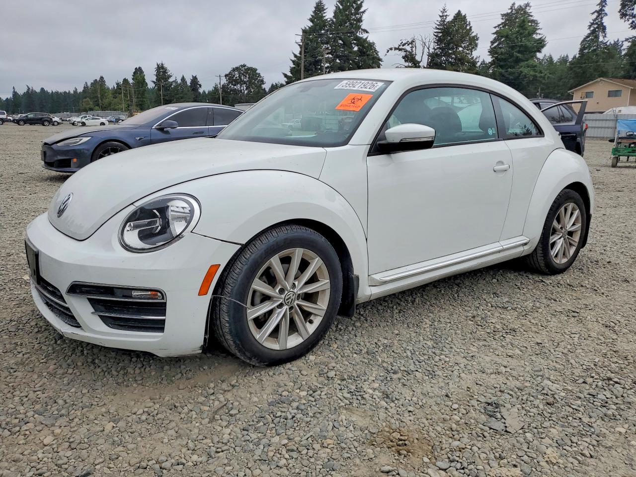 2017 VOLKSWAGEN BEETLE SE