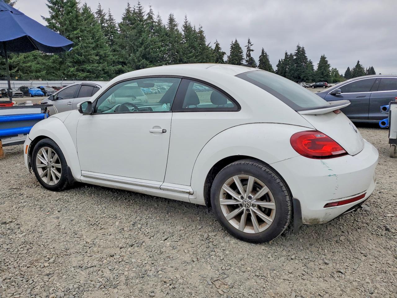 2017 VOLKSWAGEN BEETLE SE — снимка 2