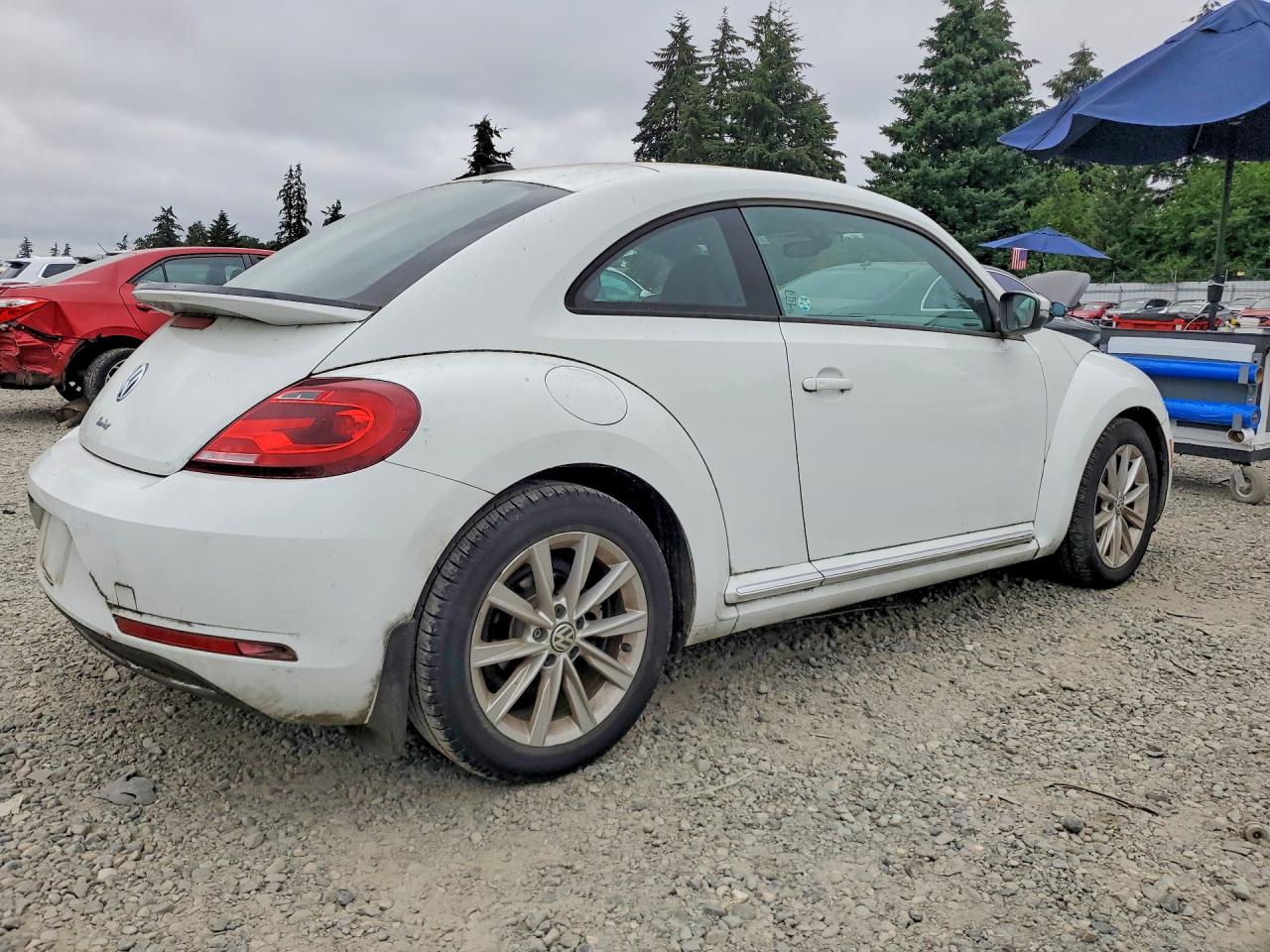 2017 VOLKSWAGEN BEETLE SE — снимка 3
