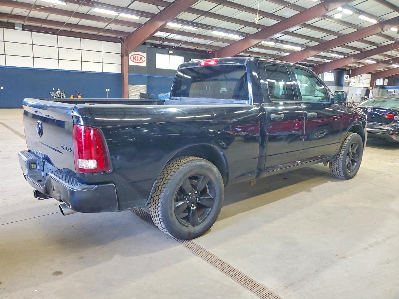 2015 RAM 1500 ST — снимка 3