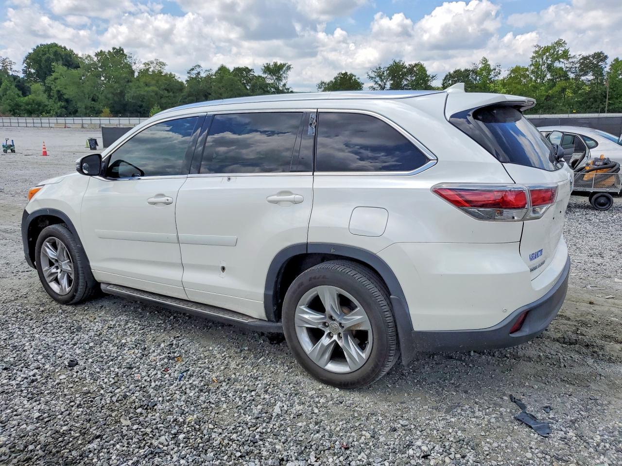 2015 TOYOTA HIGHLANDER LIMITED PLATINUM — снимка 2
