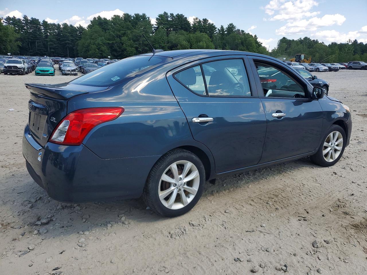 2015 NISSAN VERSA 1.6 SL — снимка 3