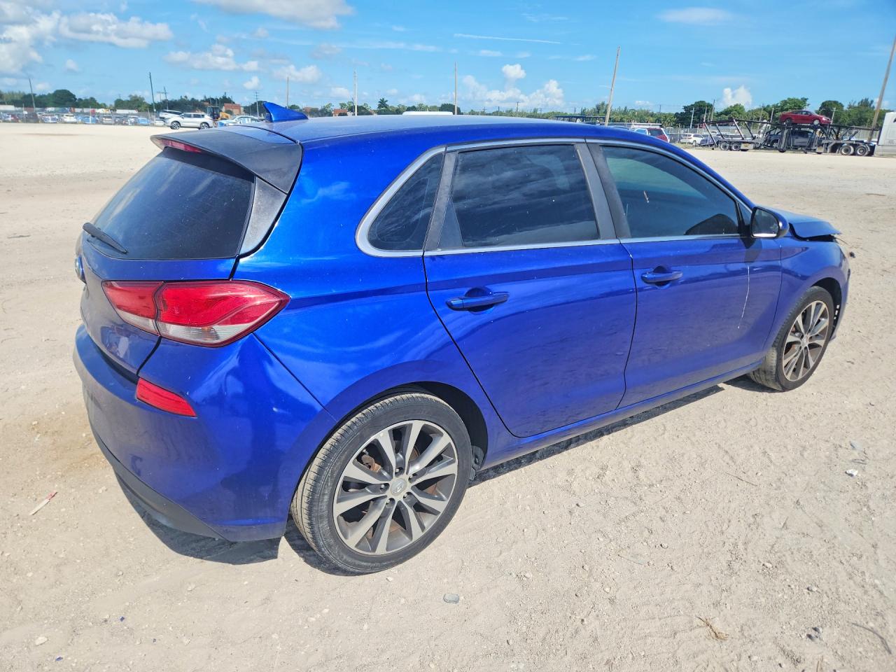 2019 HYUNDAI ELANTRA GT BASE — снимка 3