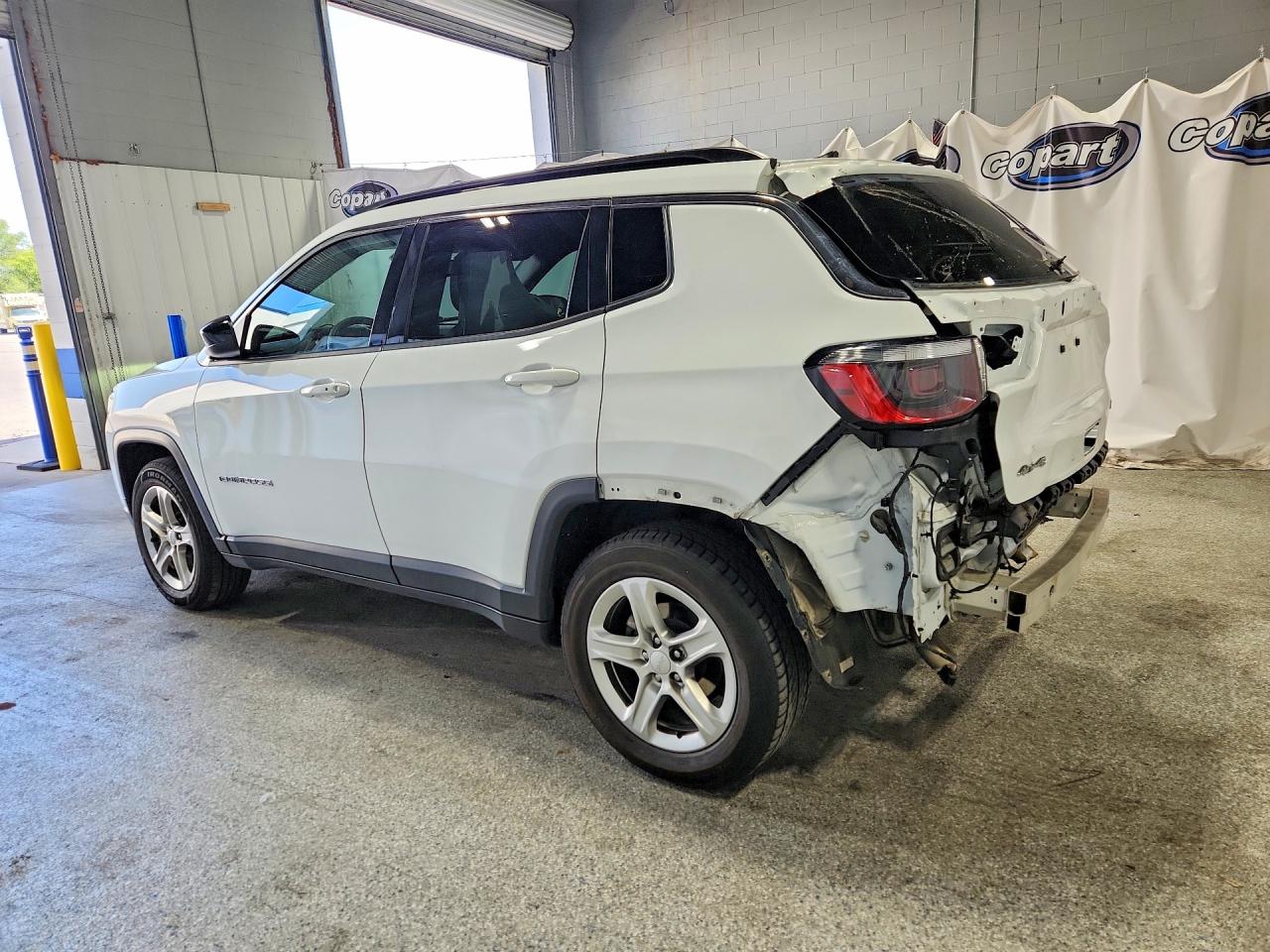 2023 JEEP COMPASS LATITUDE — снимка 2
