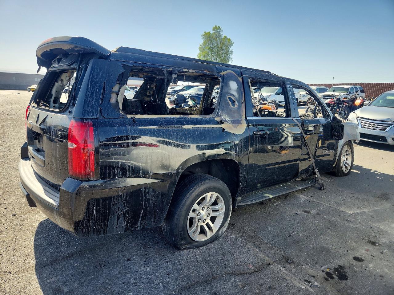 2016 CHEVROLET SUBURBAN K1500 LT — снимка 3