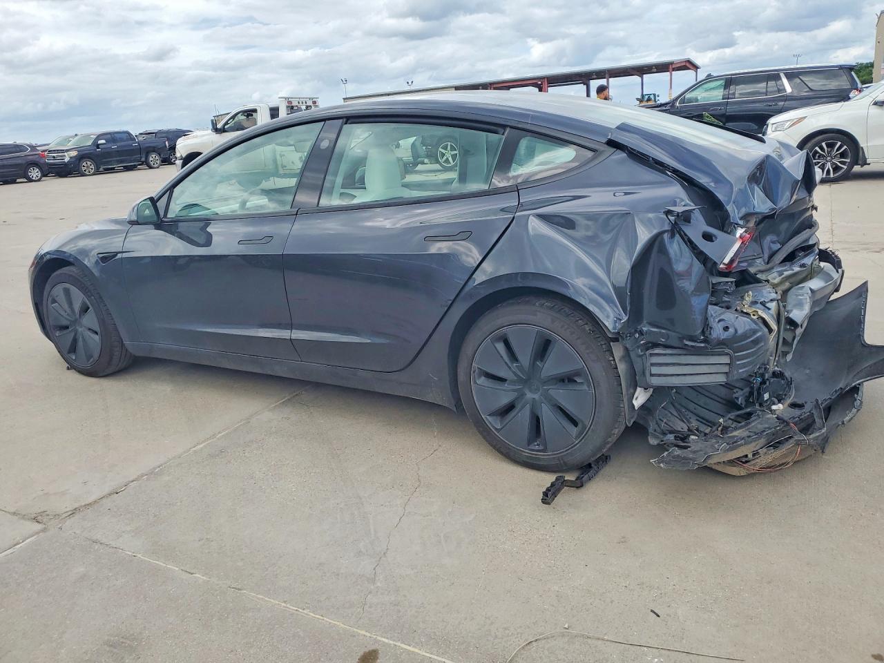 2025 TESLA MODEL 3 — снимка 2