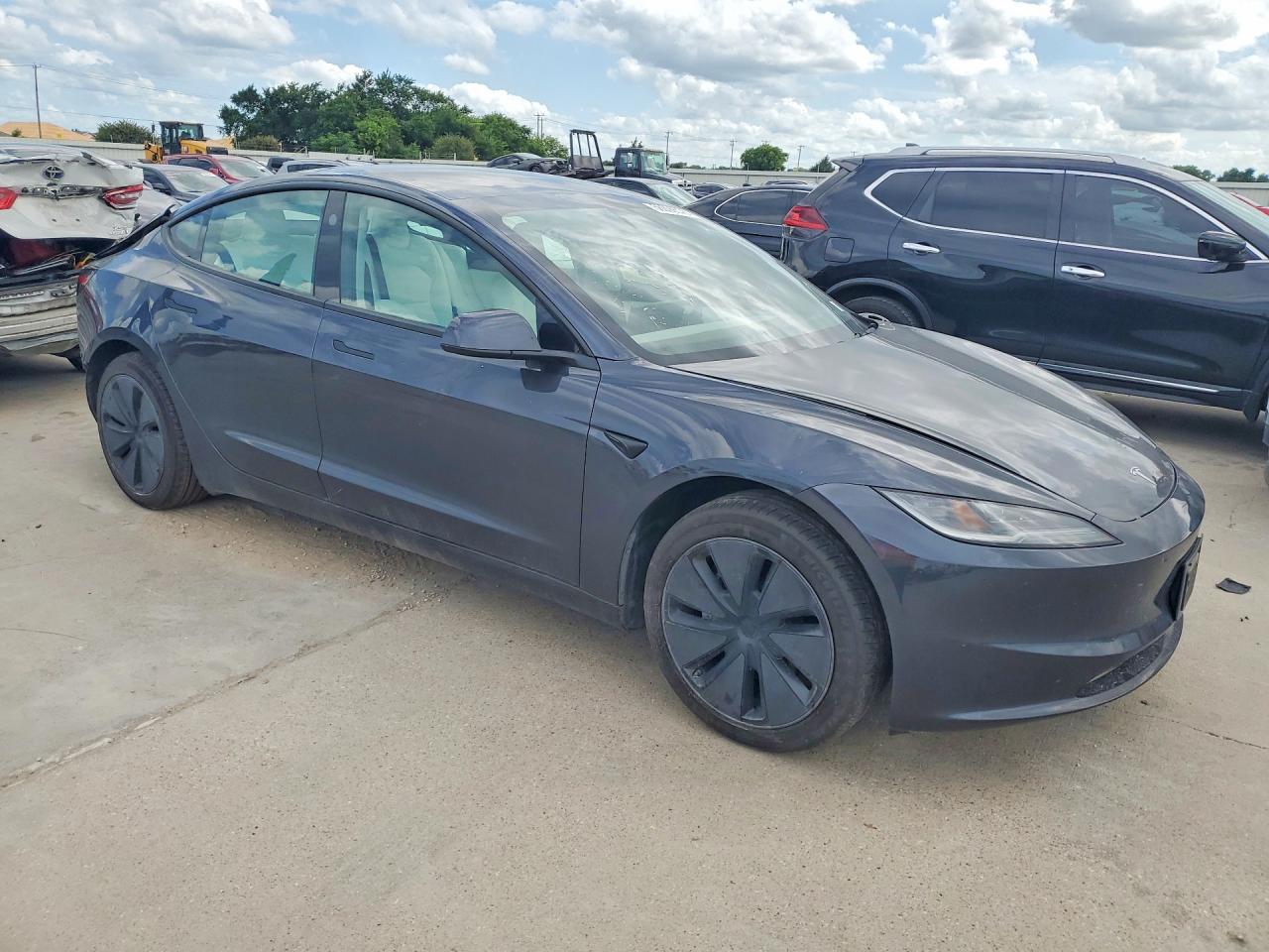 2025 TESLA MODEL 3 — снимка 4