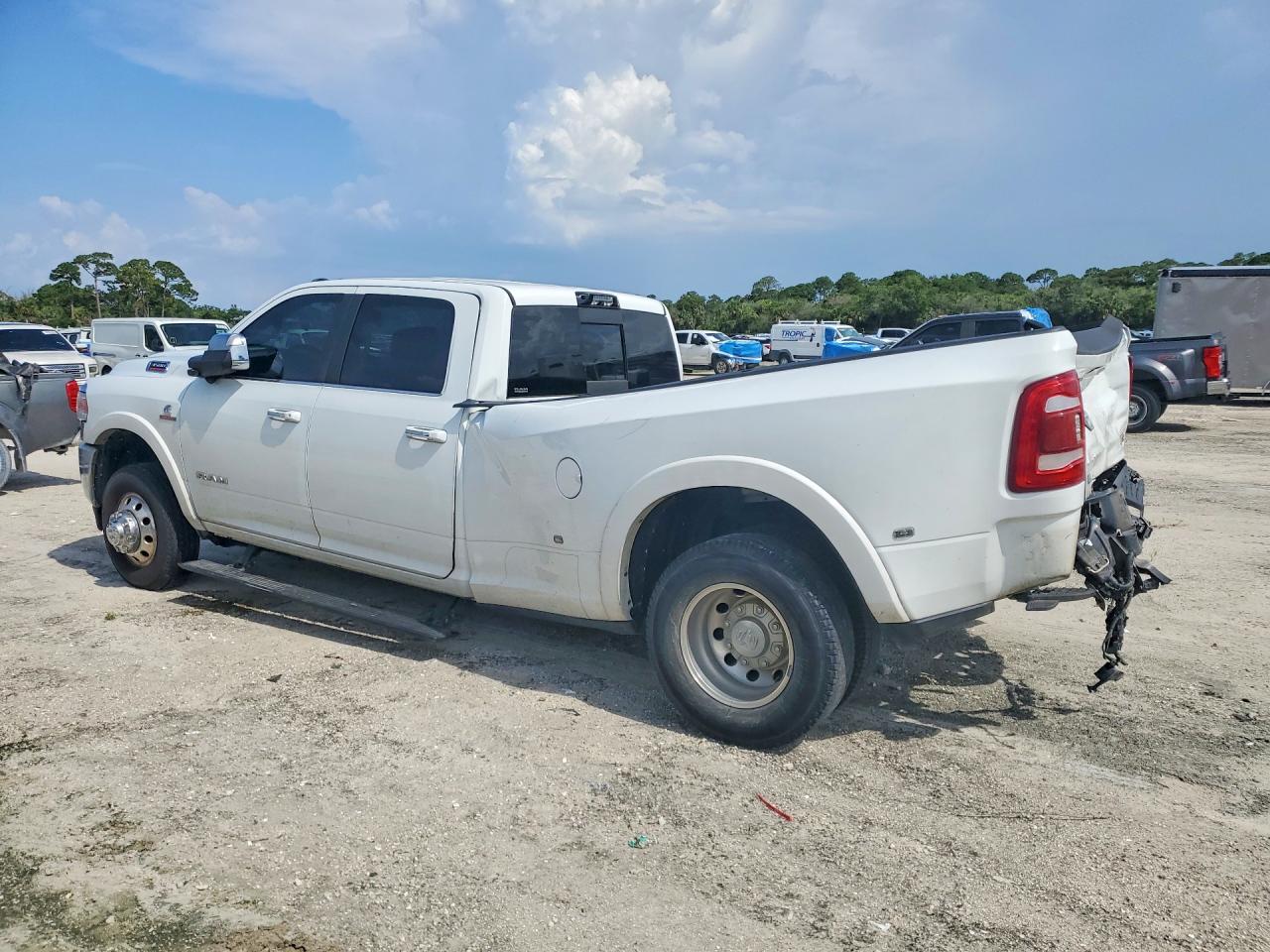 2022 RAM 1500 CREW 4X4 LRME LARAMIE — снимка 2