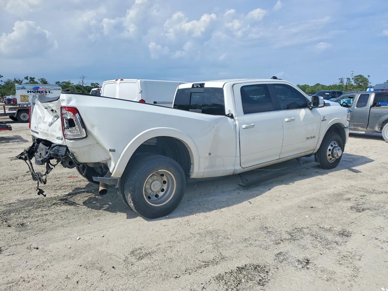 2022 RAM 1500 CREW 4X4 LRME LARAMIE — снимка 3