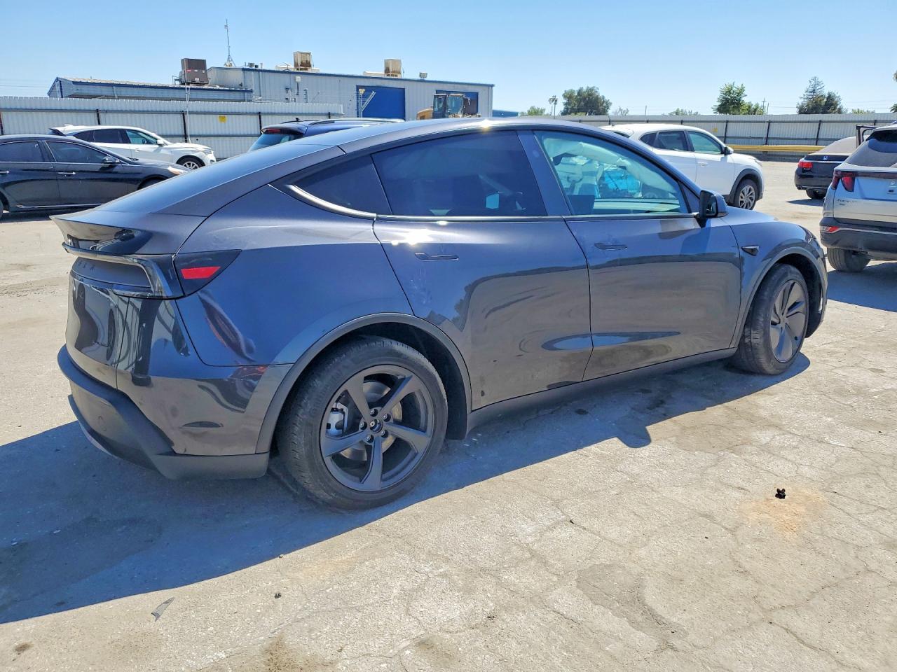 2026 TESLA MODEL Y — снимка 3