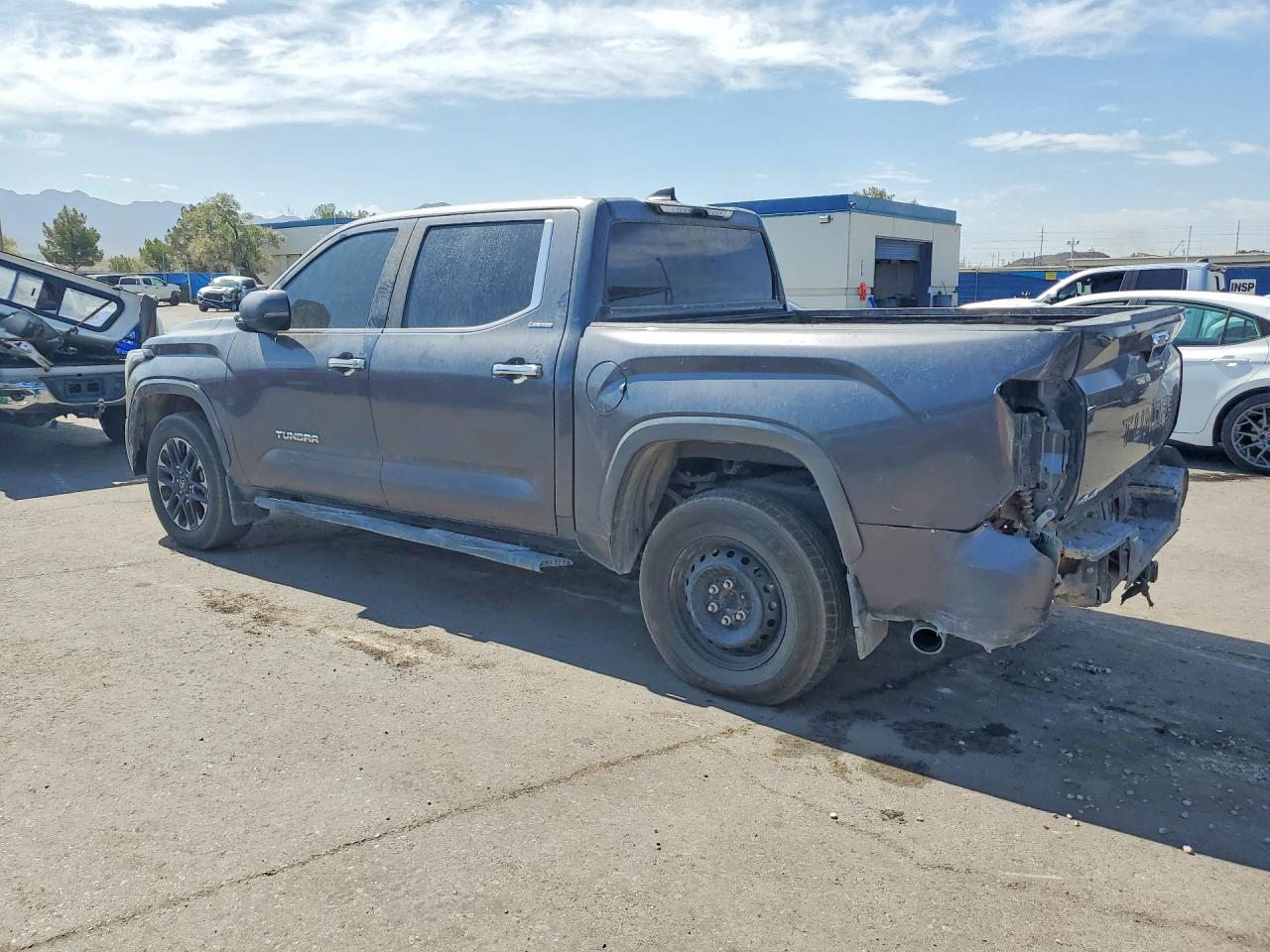 2025 TOYOTA TUNDRA CREWMAX LIMITED — снимка 2