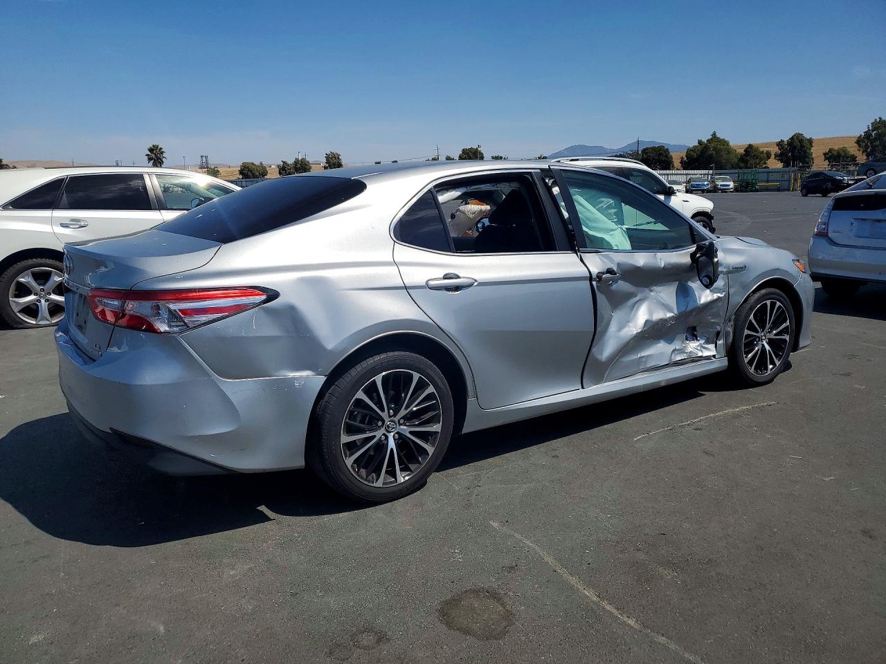 2018 TOYOTA CAMRY LE — снимка 3