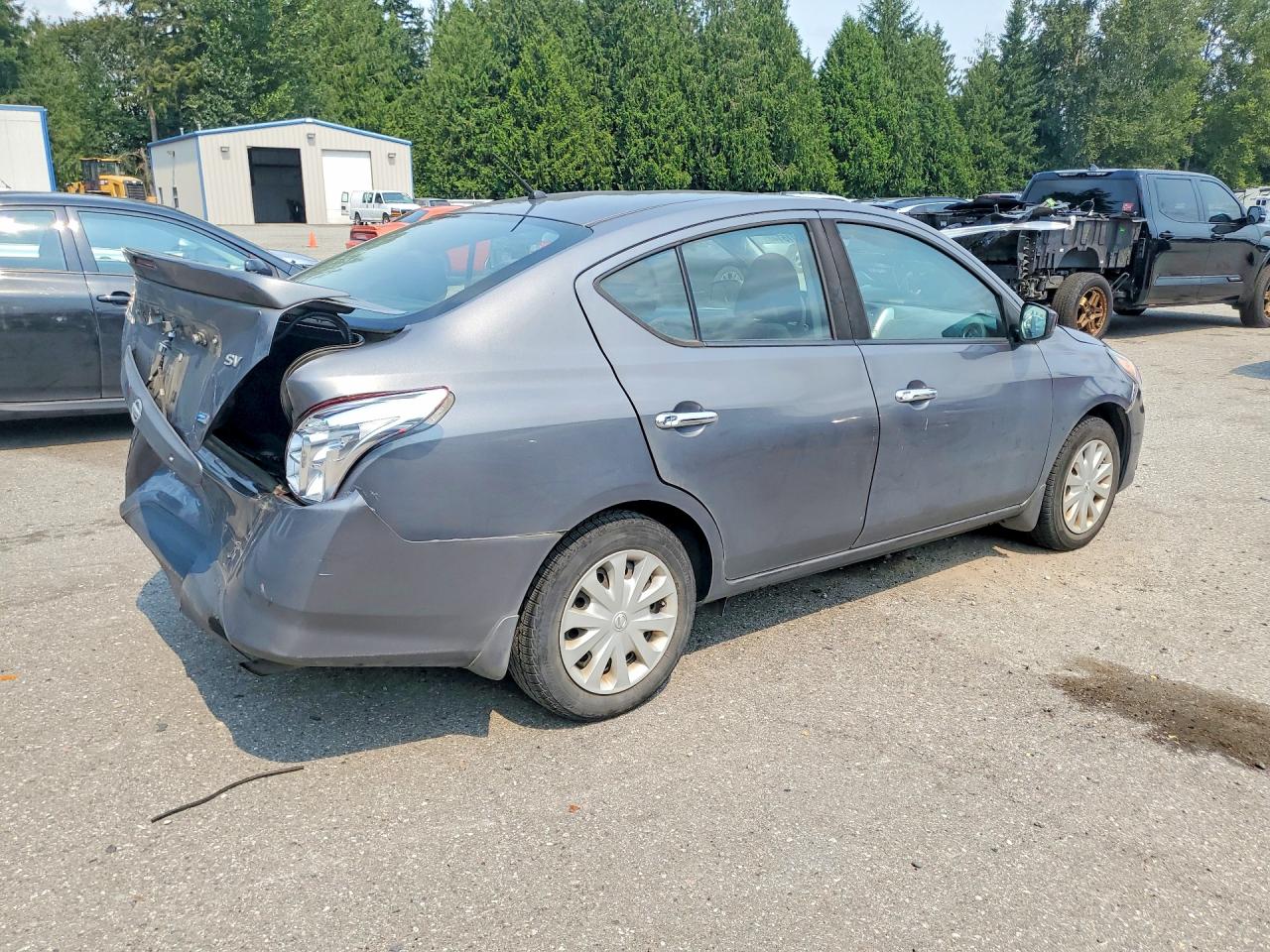 2016 NISSAN VERSA 1.6 SV — снимка 3