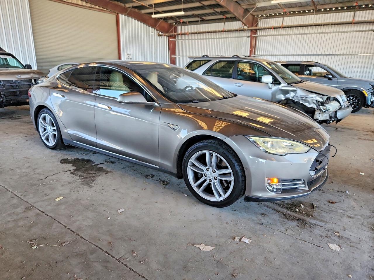 2015 TESLA MODEL S — снимка 4