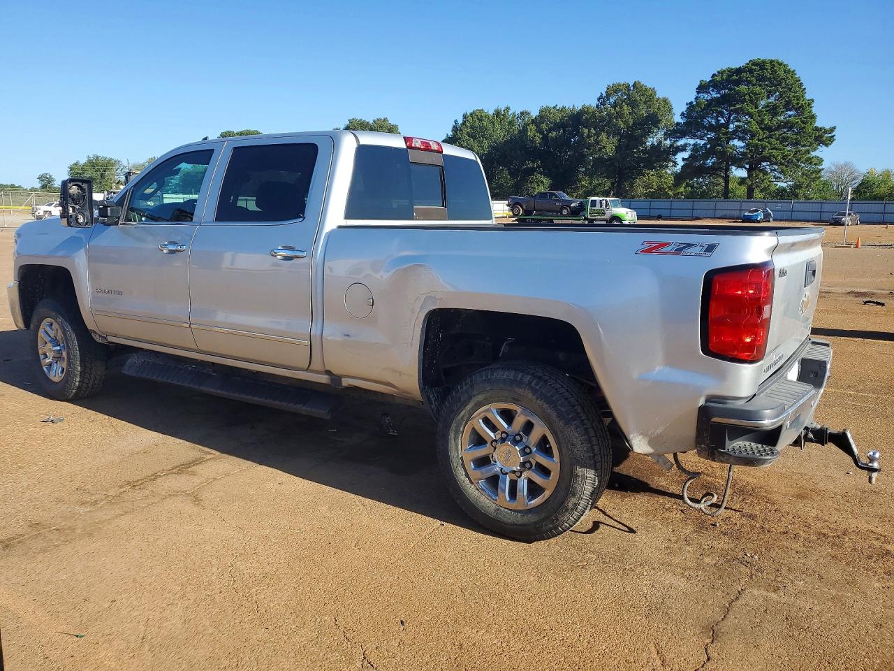 2016 CHEVROLET SILVERADO K2500 HEAVY DUTY LTZ — снимка 2