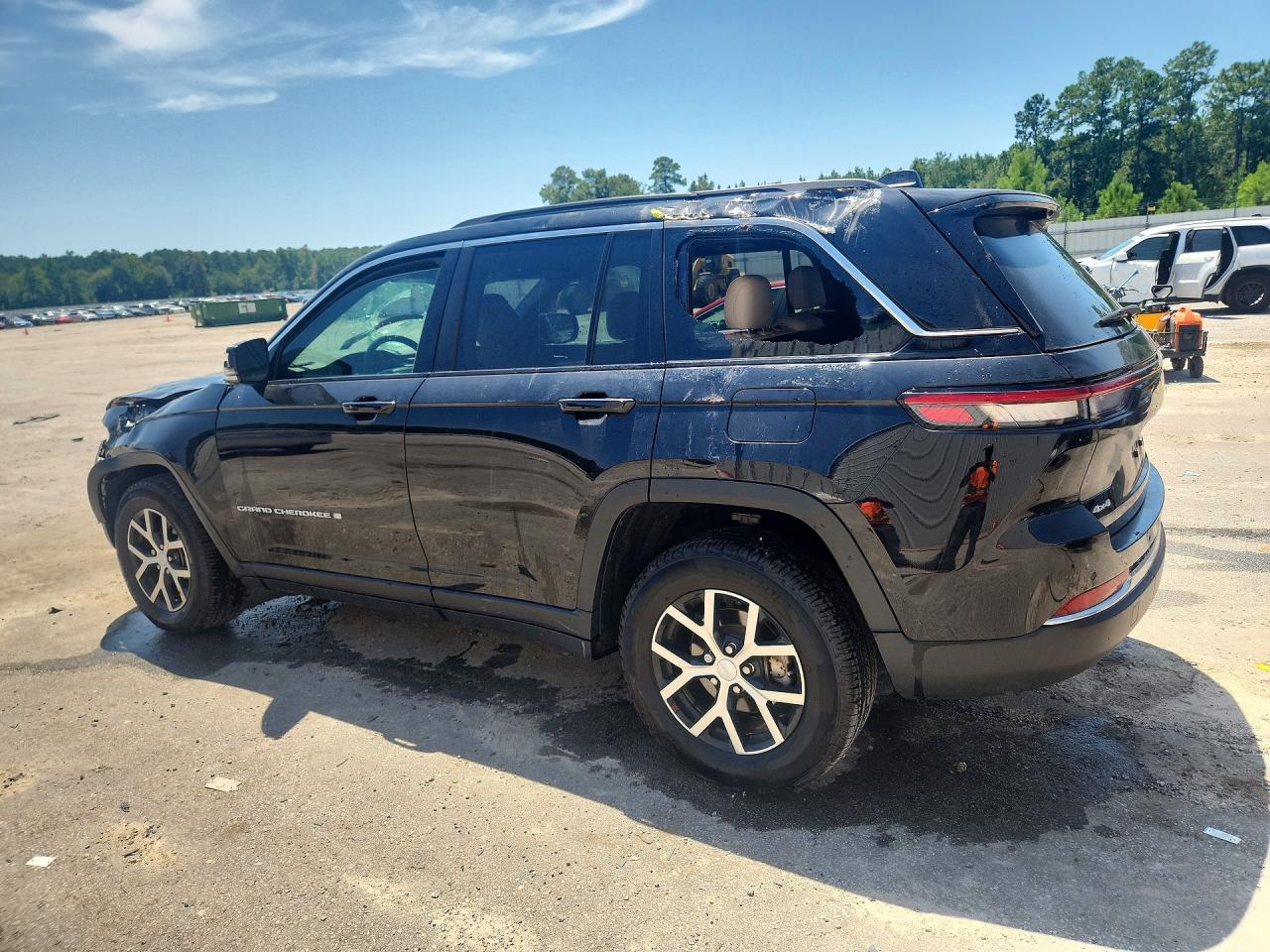 2024 JEEP GRAND CHEROKEE LIMITED — снимка 2