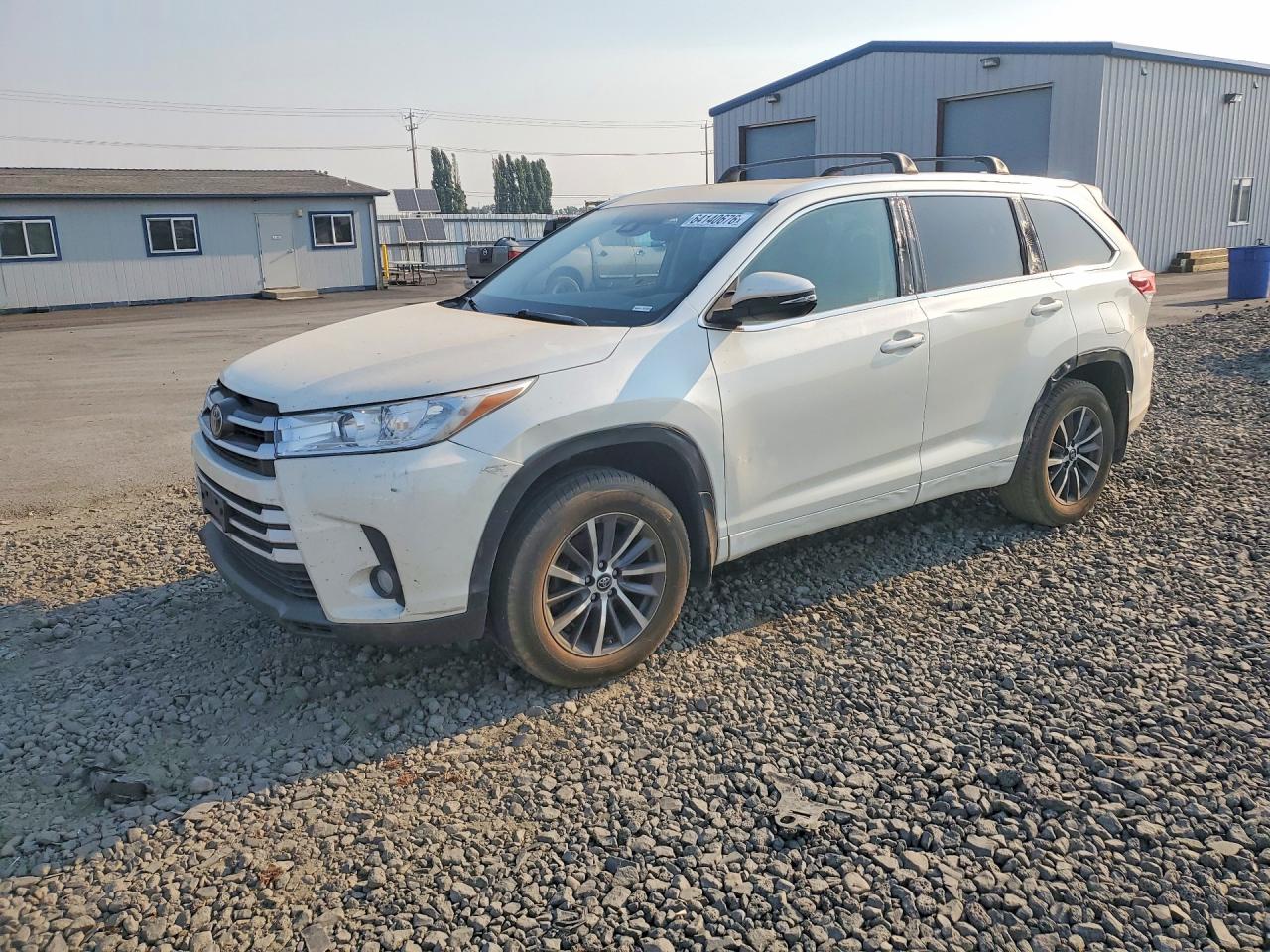 2017 TOYOTA HIGHLANDER XLE