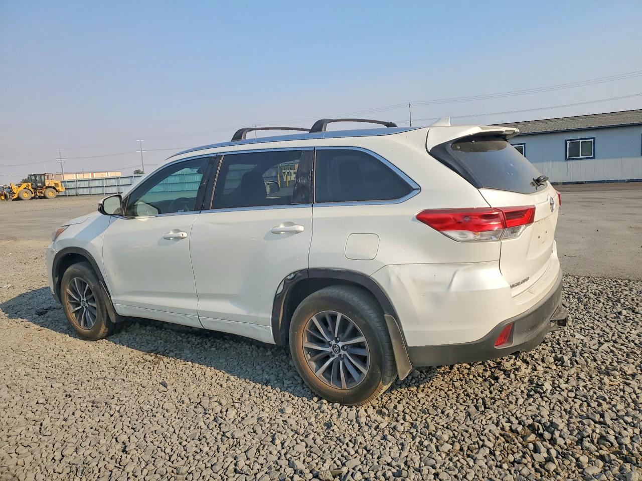 2017 TOYOTA HIGHLANDER XLE — снимка 2