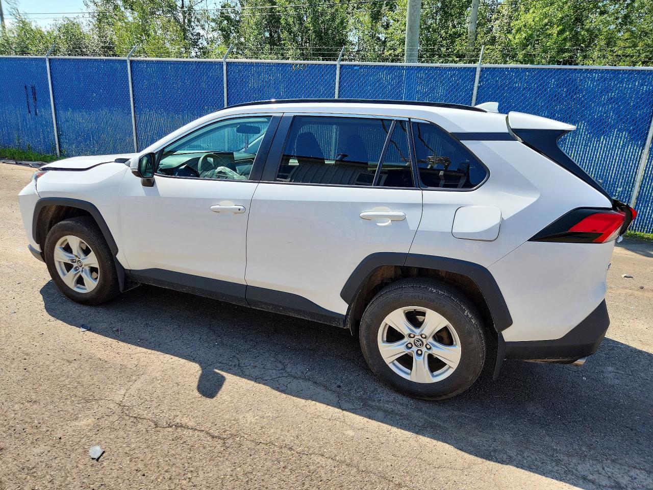 2019 TOYOTA RAV4 LE — снимка 2
