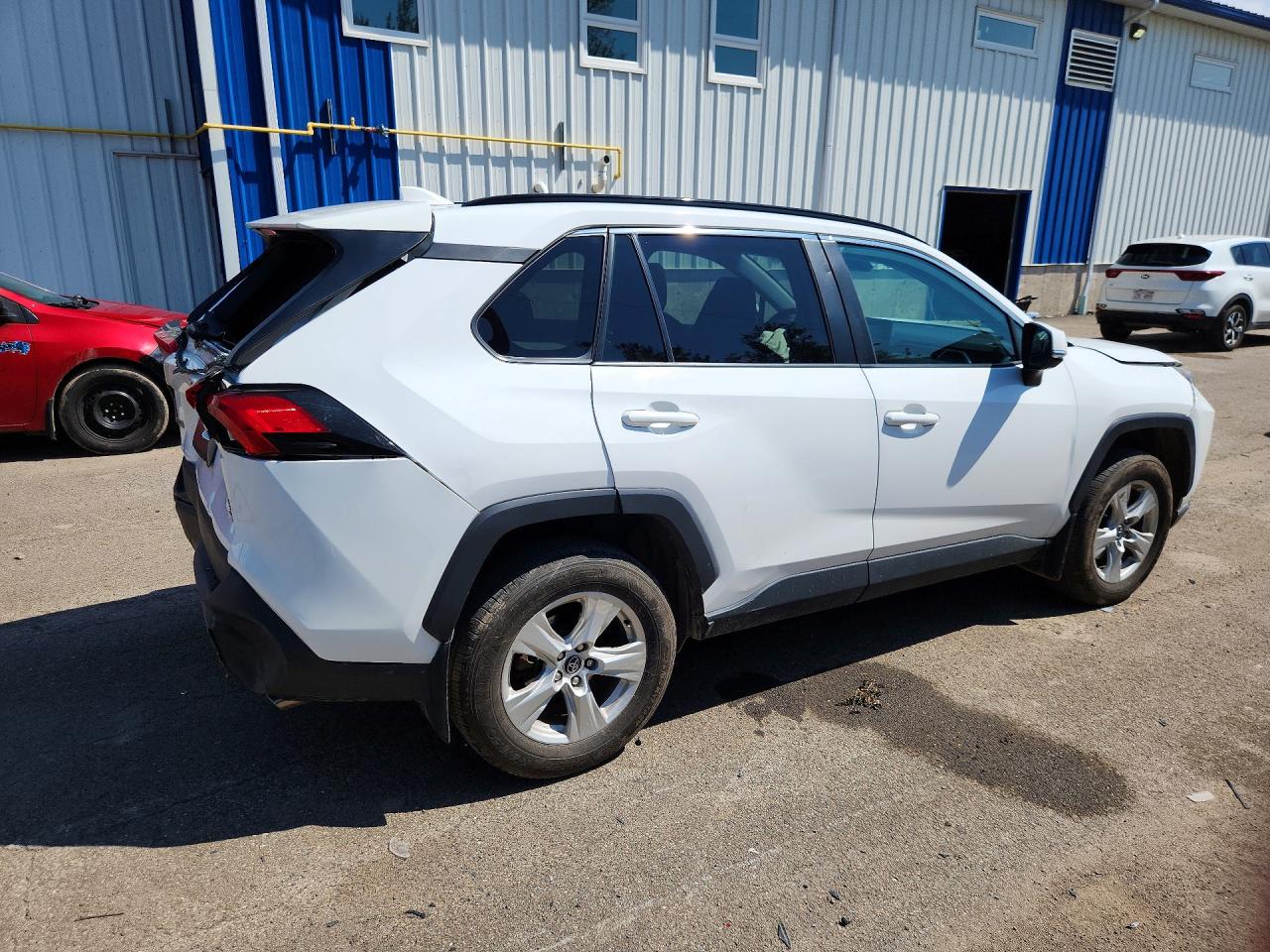 2019 TOYOTA RAV4 LE — снимка 3