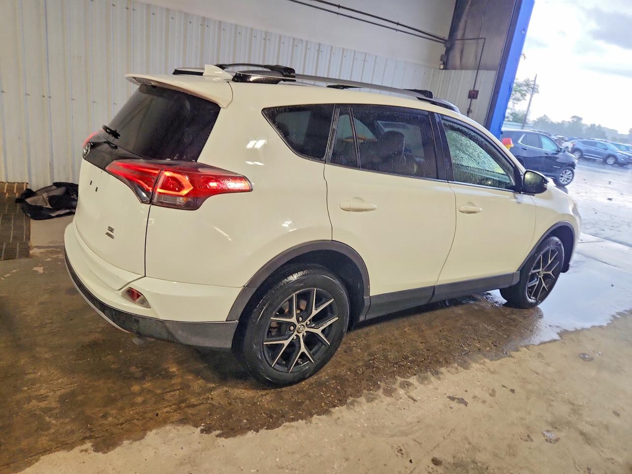 2018 TOYOTA RAV4 SE — снимка 3