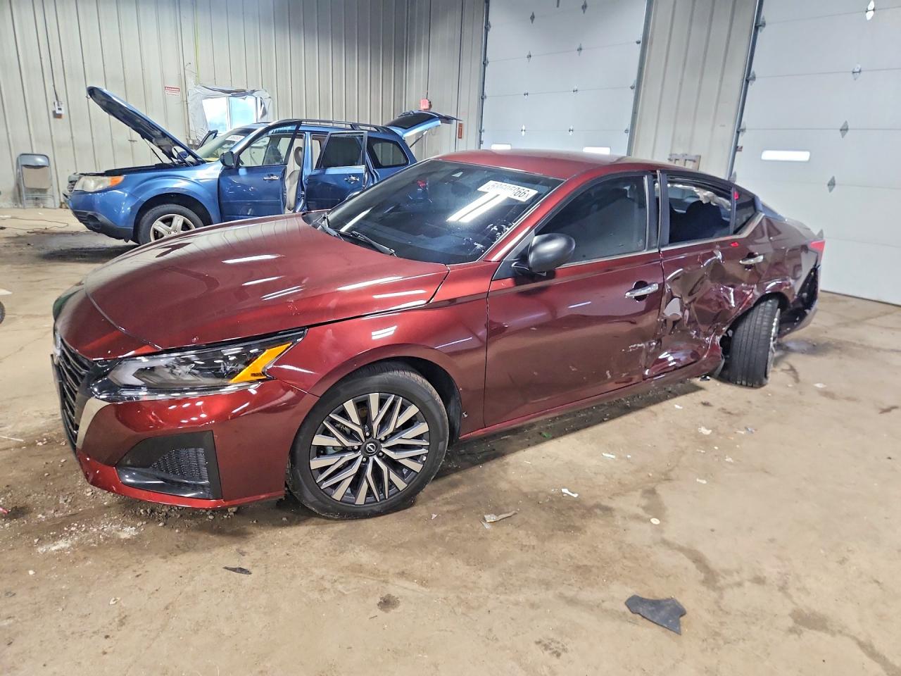 2025 NISSAN ALTIMA SV