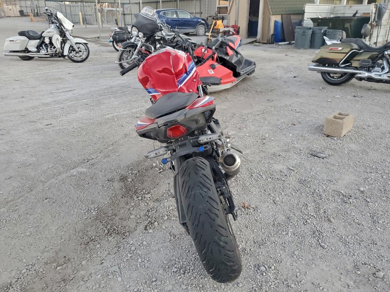 2025 HONDA CBR500 — снимка 4