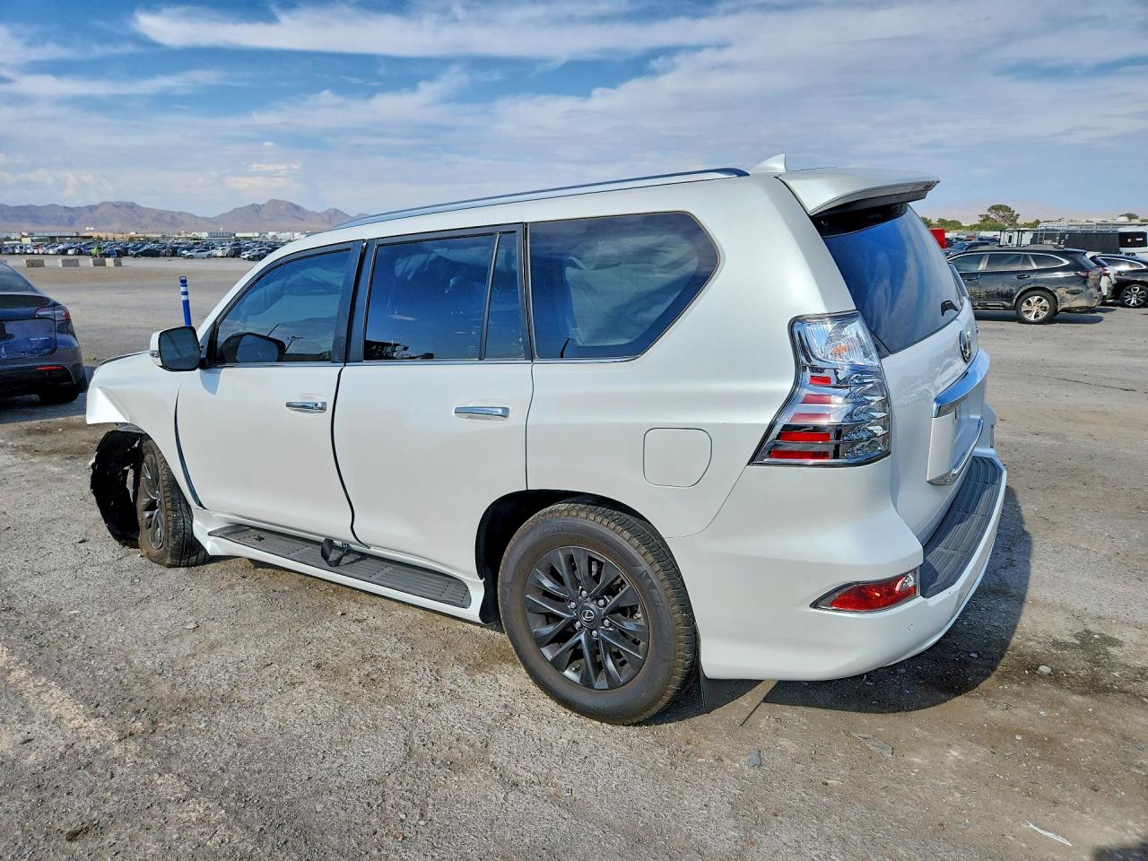 2023 LEXUS GX 460 — снимка 2