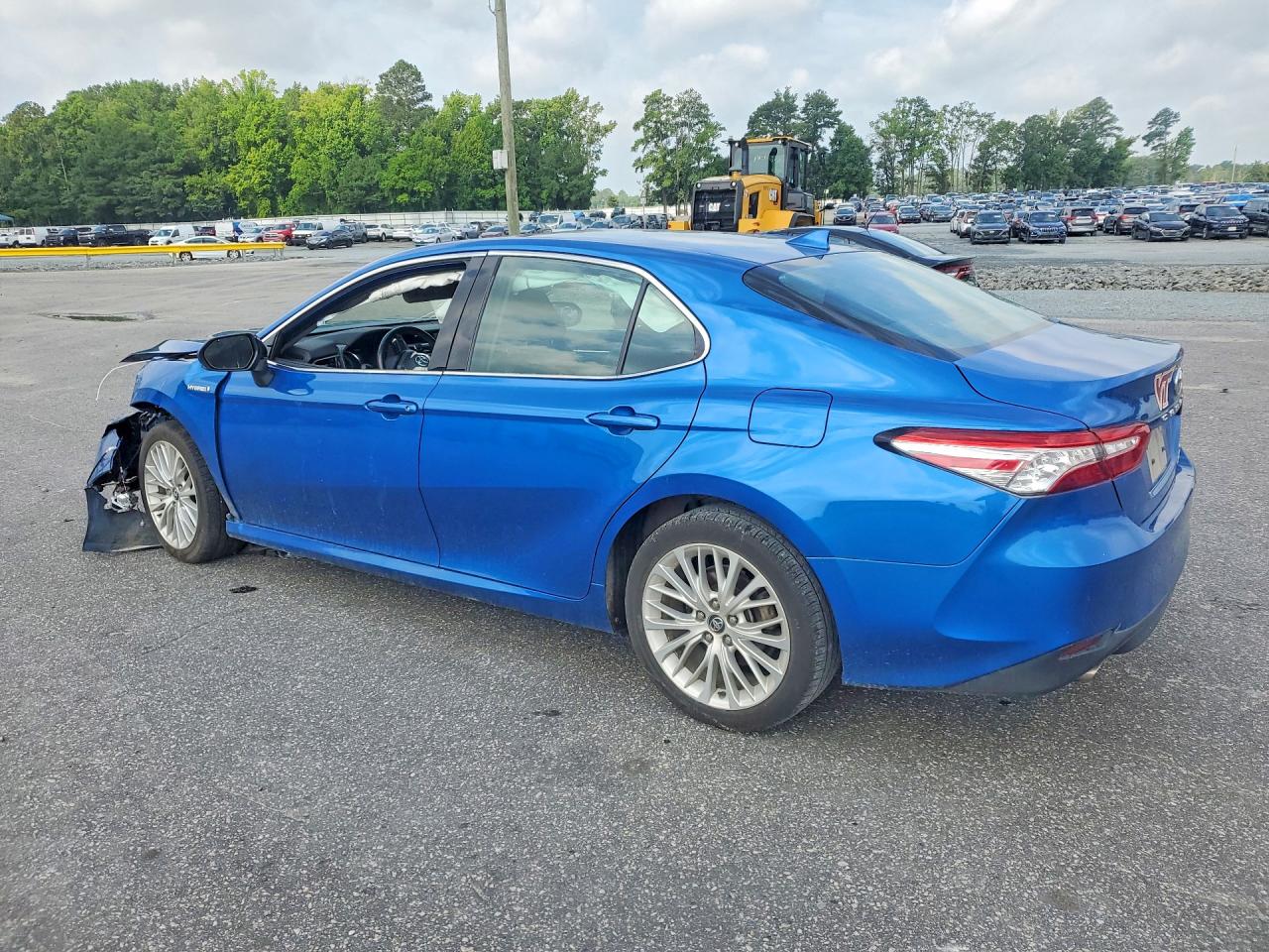 2020 TOYOTA CAMRY XLE — снимка 2