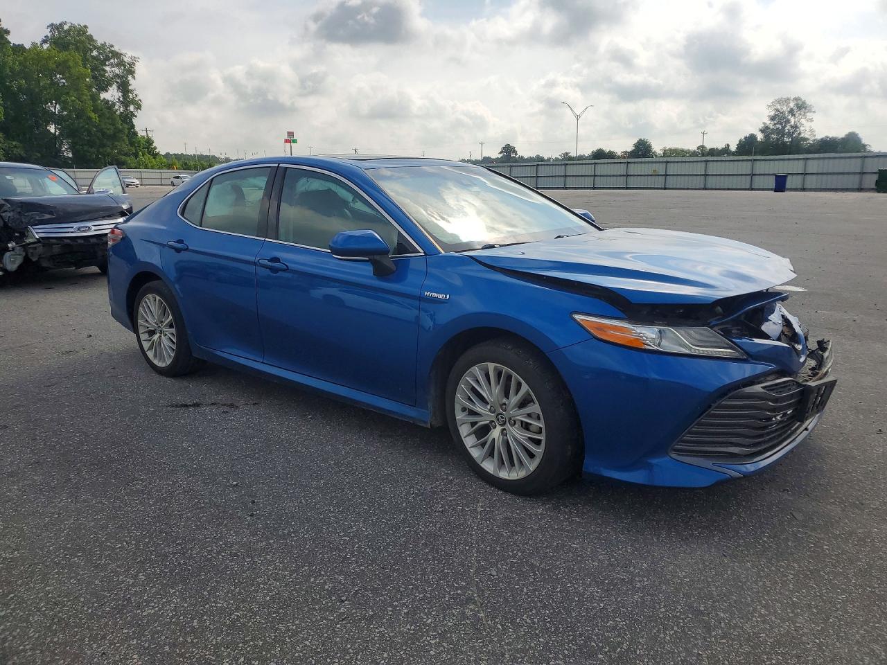 2020 TOYOTA CAMRY XLE — снимка 4