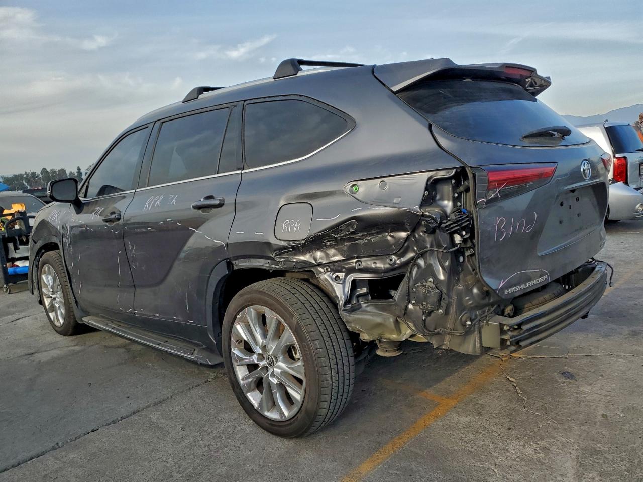 2023 TOYOTA HIGHLANDER HYBRID LIMITED — снимка 2