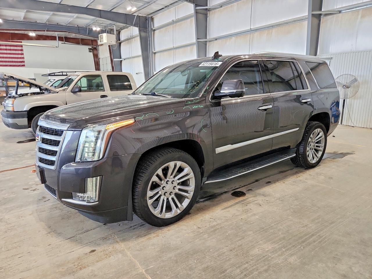 2016 CADILLAC ESCALADE LUXURY