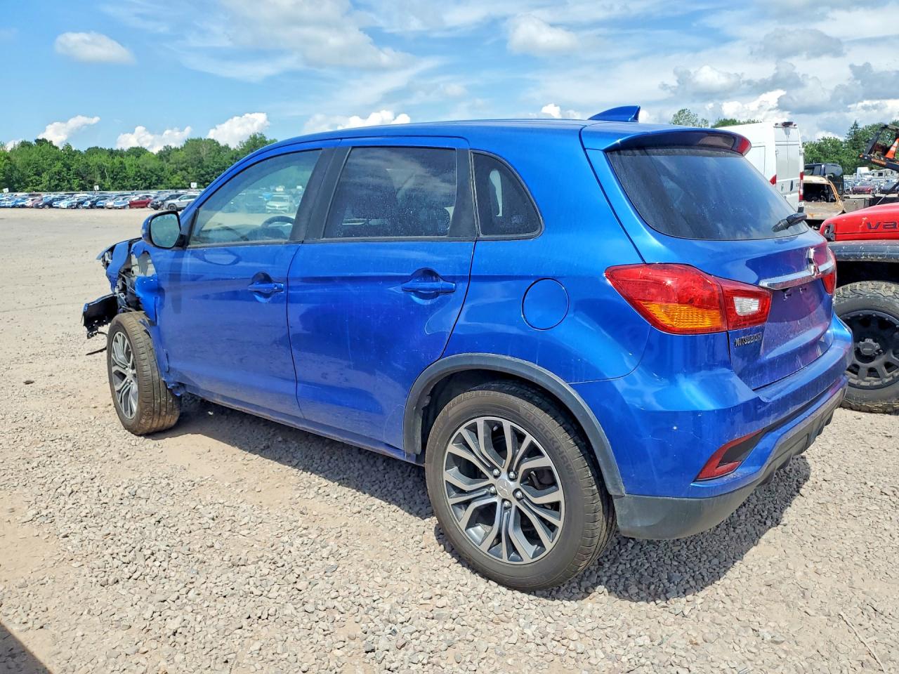 2019 MITSUBISHI OUTLANDER 4D 4WD — снимка 2