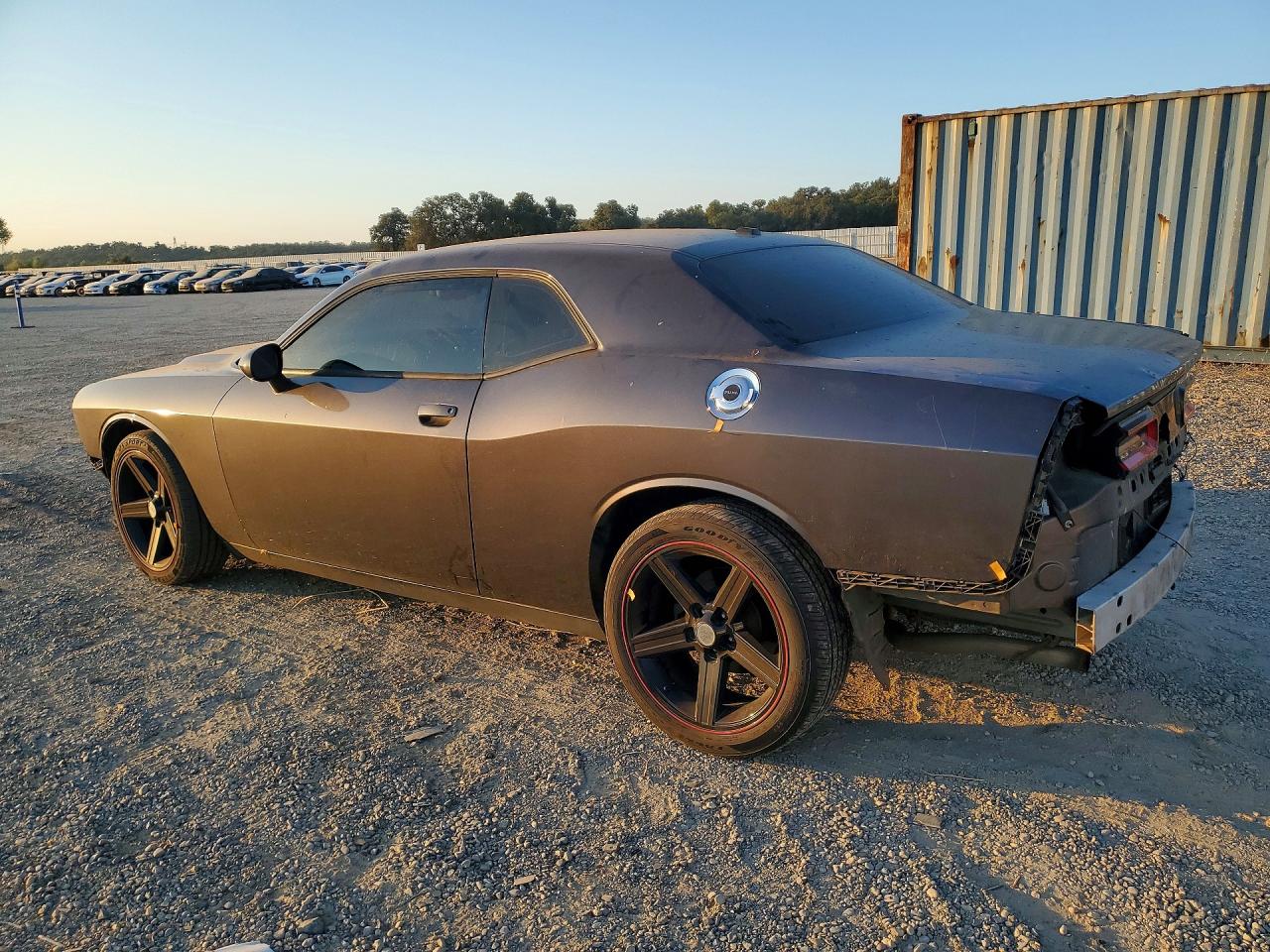 2015 DODGE CHALLENGER SXT — снимка 2