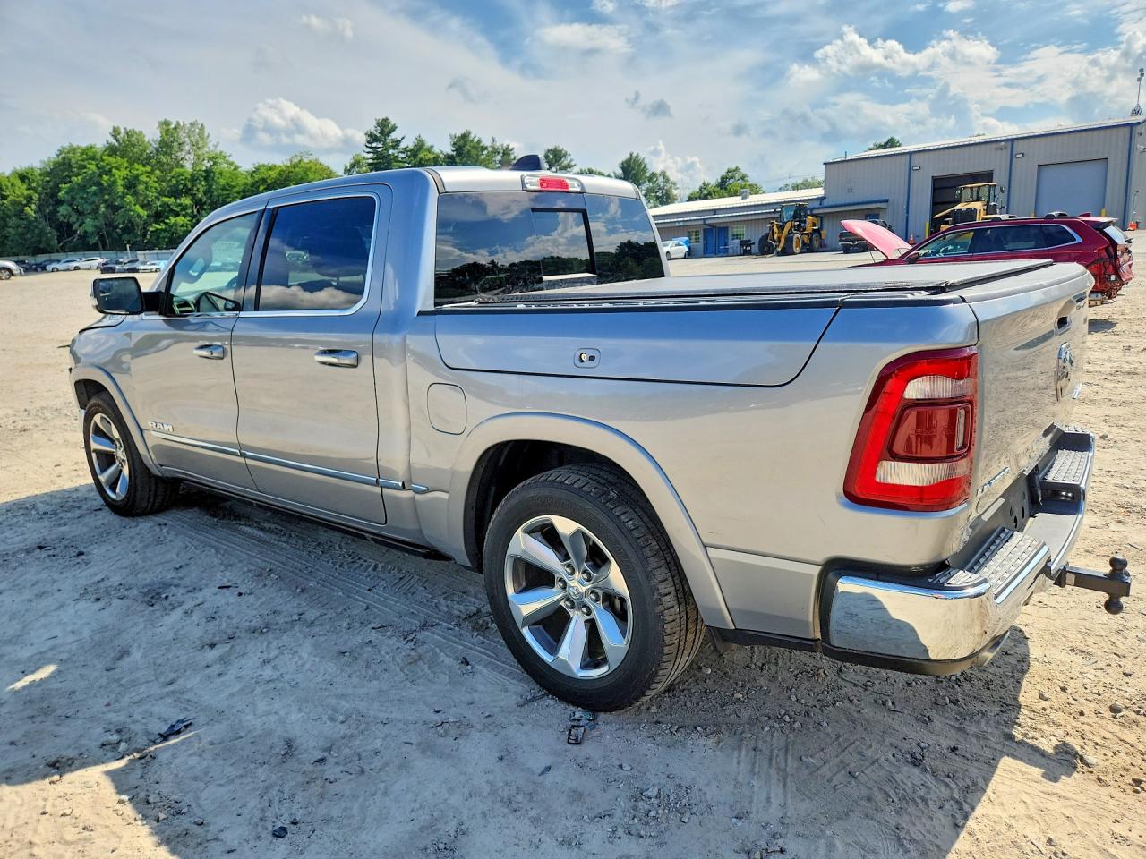 2019 RAM 1500 LIMITED — снимка 2