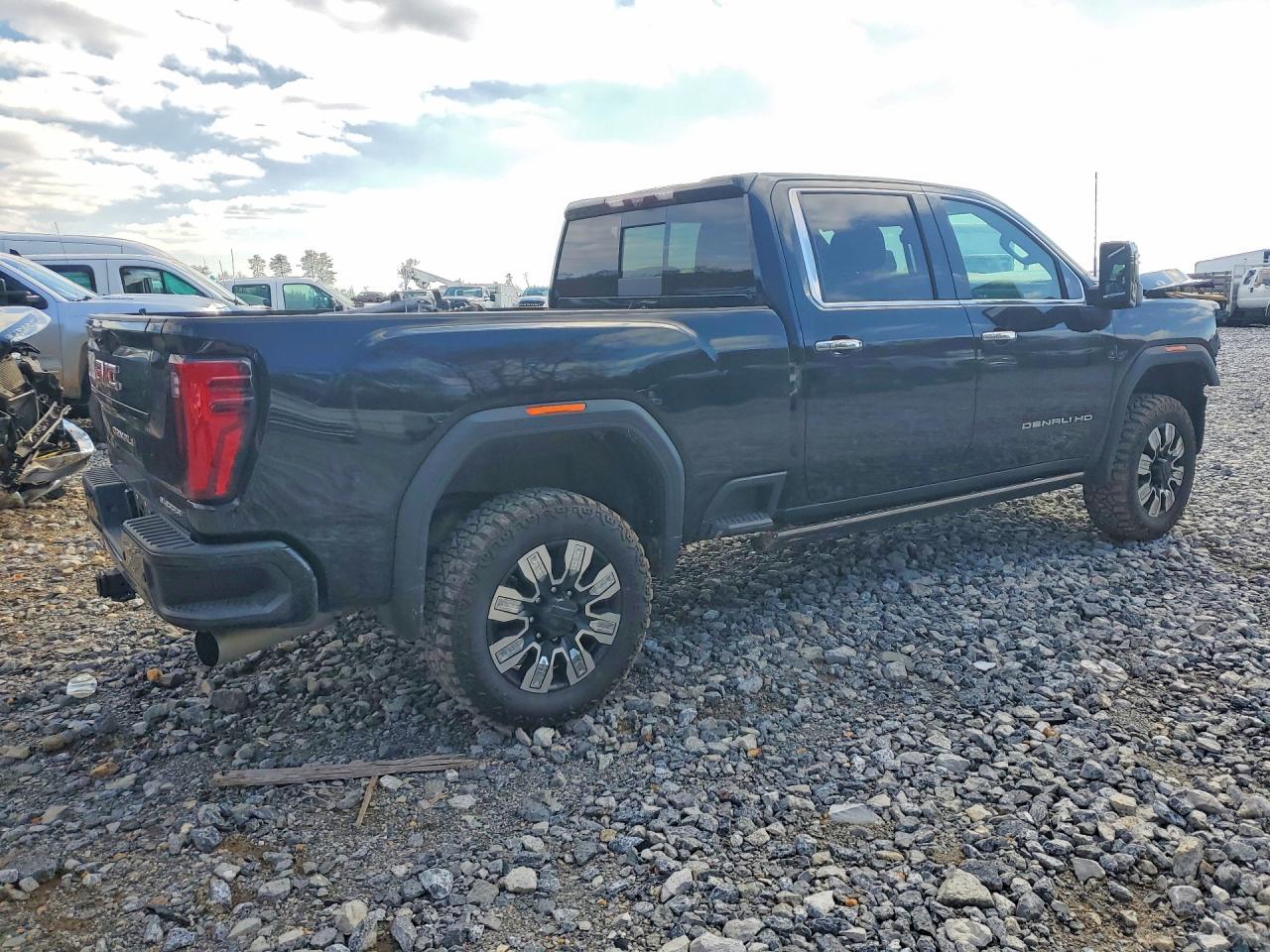 2024 GMC SIERRA K2500 DENALI — снимка 3