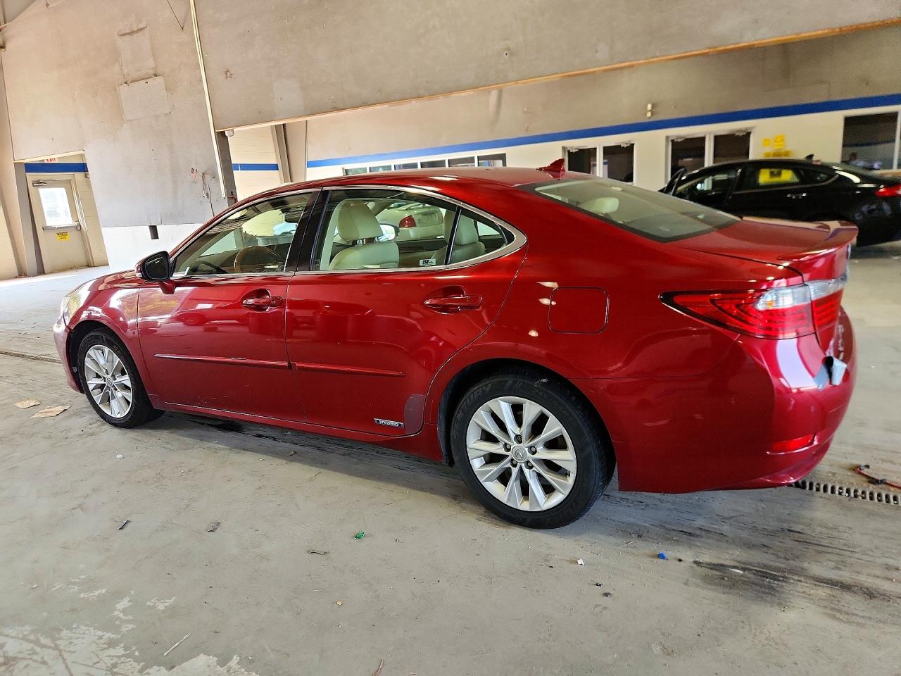 2013 LEXUS ES 300H — снимка 2