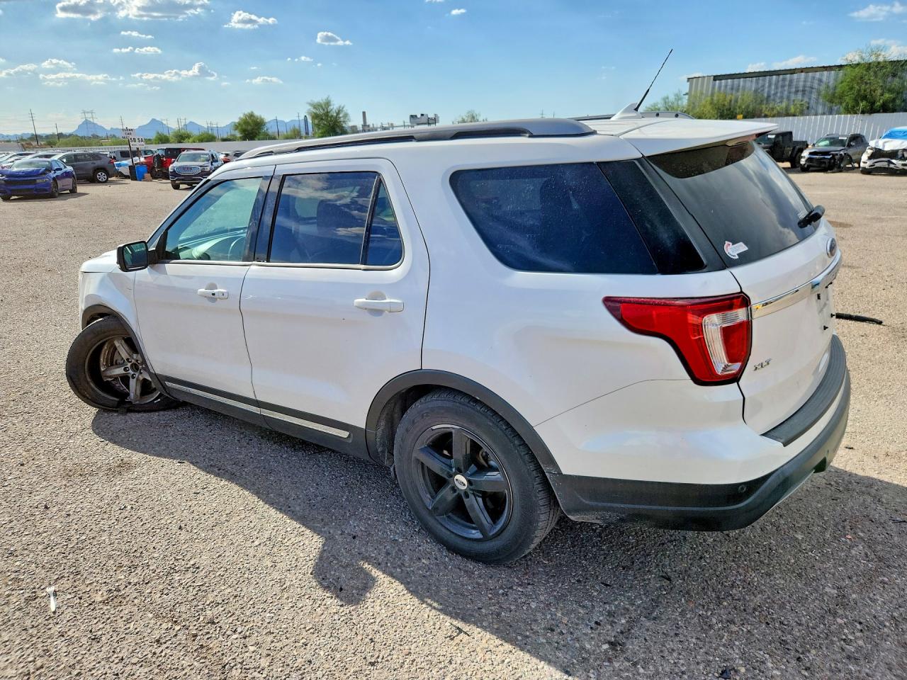 2019 FORD EXPLORER XLT — снимка 2