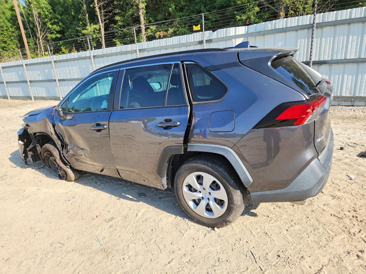 2019 TOYOTA RAV4 LE — снимка 2