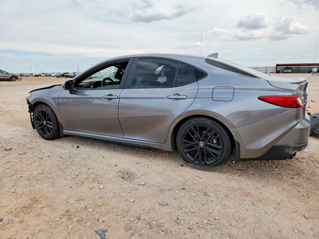 2026 TOYOTA CAMRY SE — photo 2