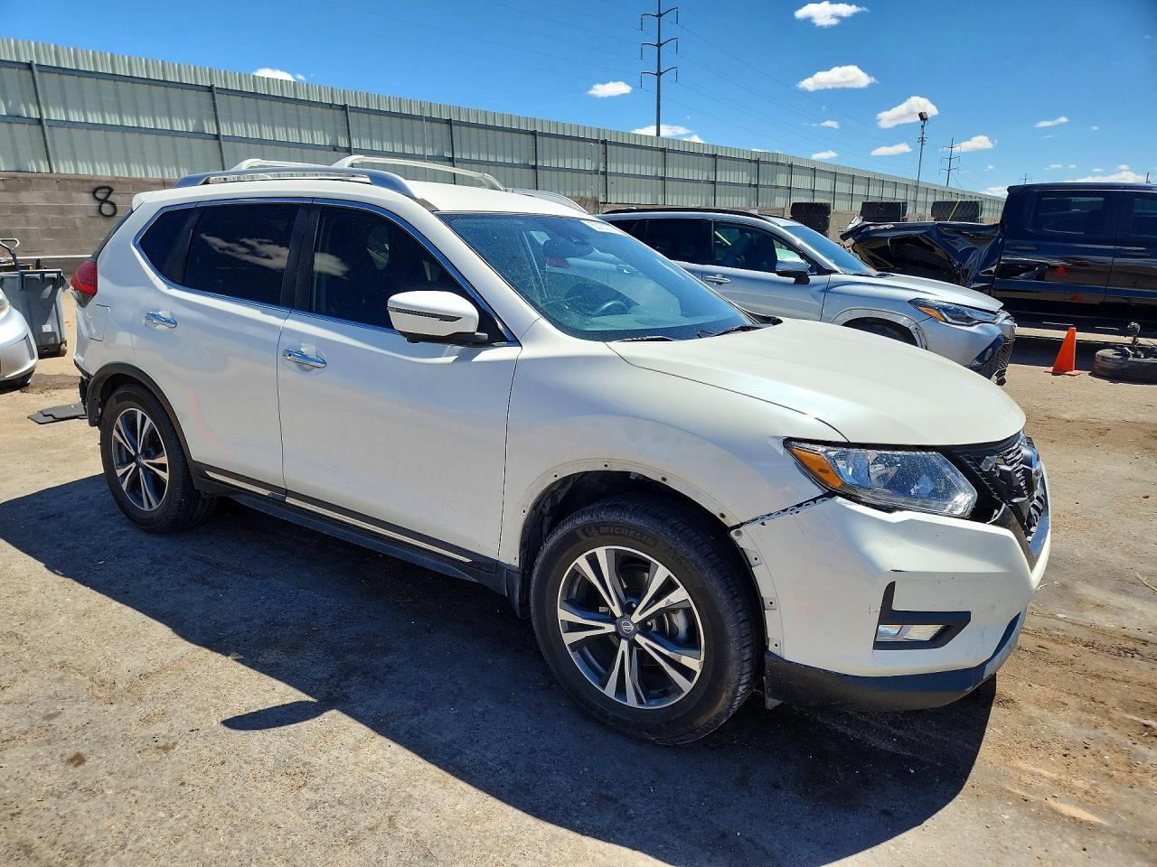 2017 NISSAN ROGUE SL — снимка 4