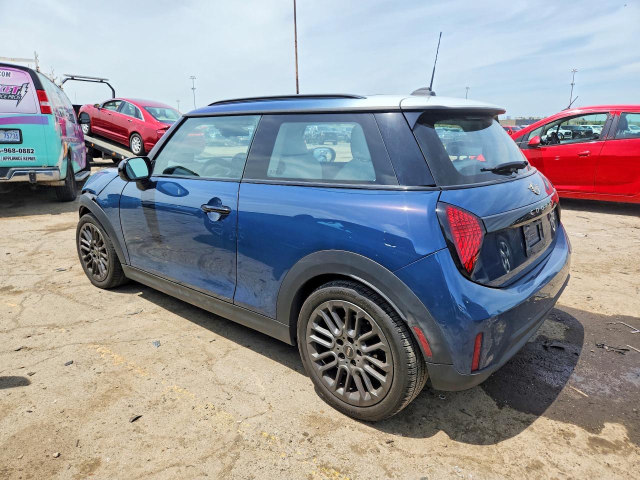 2025 MINI COOPER BASE — снимка 2