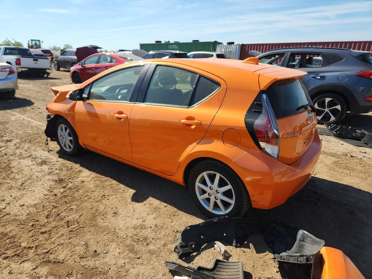 2015 TOYOTA PRIUS C THREE — снимка 2