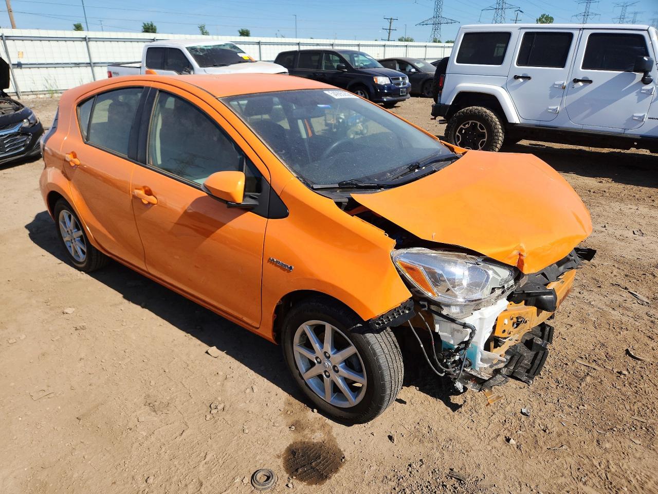 2015 TOYOTA PRIUS C THREE — снимка 4