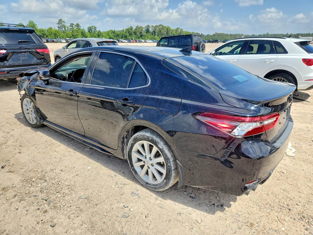 2024 TOYOTA CAMRY XSE — снимка 2